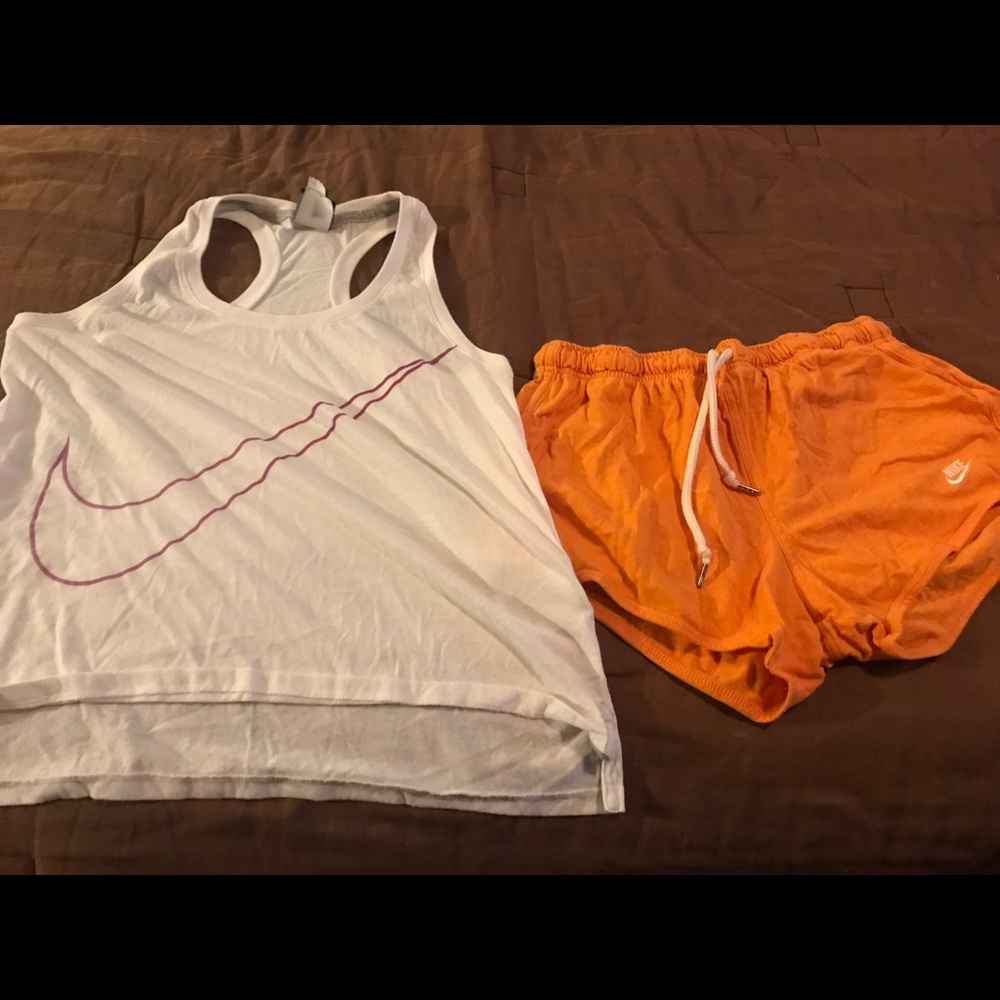 Nike set of workout clothes